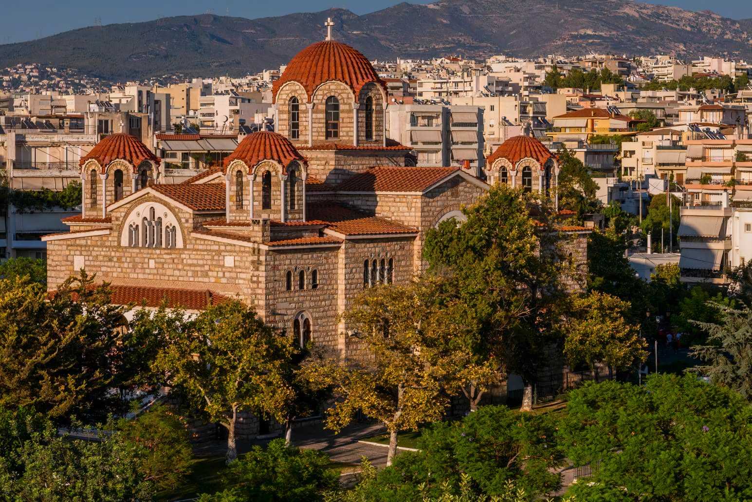Έδρα Σχολής - Ι. Ναός Μεταμορφώσεως του Σωτήρος